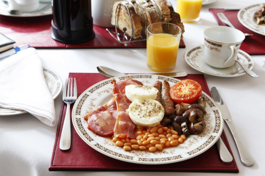 Weston House Bed & Breakfast Bampton  ภายนอก รูปภาพ